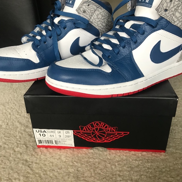 Air Jordan 1 Mid True Blue 554724-107 Sz10 *Rare* - Picture 6 of 7